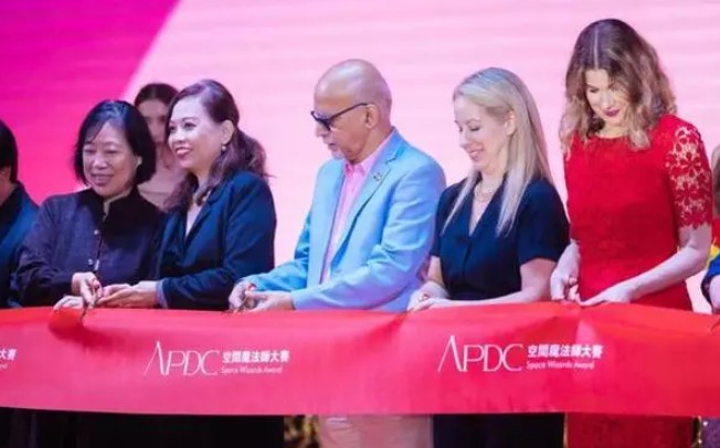 拓锐国际你美了才会有人看你蓝冠注册