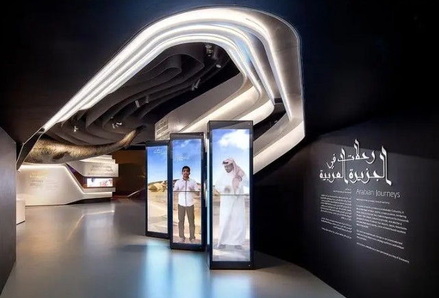 展馆设计中如何突出焦点蓝冠注册？